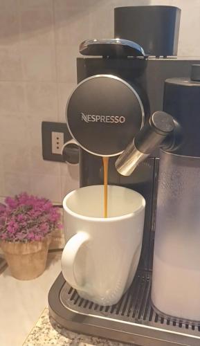 Tetera y cafetera en Apartament Nadine