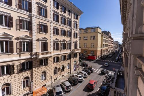 Pretorius Charming New Apt
