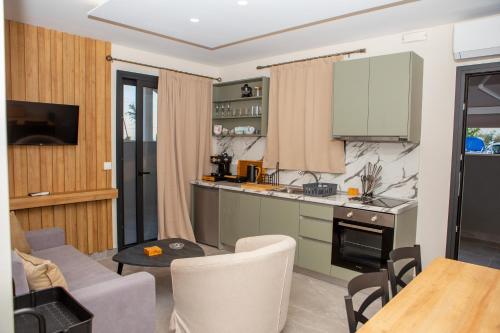 Villa llanaj Residence 4 by Luxlikehome