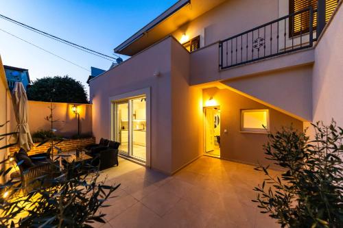 Find Your Haven in Morena Celeste Seaside Puntamika Apartments!