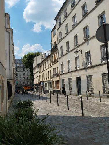 Studio charmant à 3 min du métro Place de Clichy