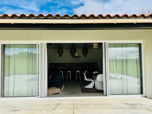 Αίθριο ή υπαίθριος χώρος στο Maison des Lacs Bleus