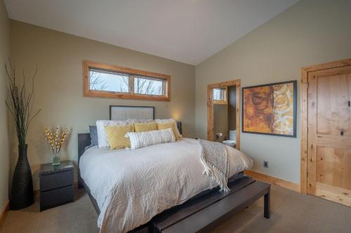 Katil atau katil-katil dalam bilik di Yellowstone Beach Club