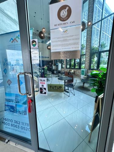 Un lugar para sentarse en THE LUXE INFINITUM KLCC By KL MALAYSIA