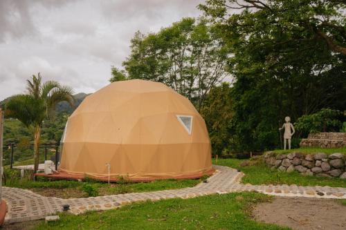 Aed väljaspool majutusasutust Pura Vista Glamping
