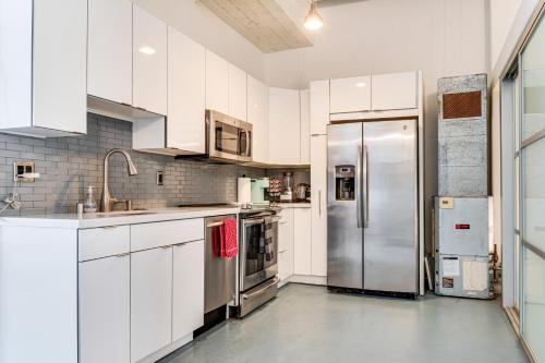 Fotografie z fotogalerie ubytování Downtown Los Angeles Condo with Rooftop Pool Access v Los Angeles