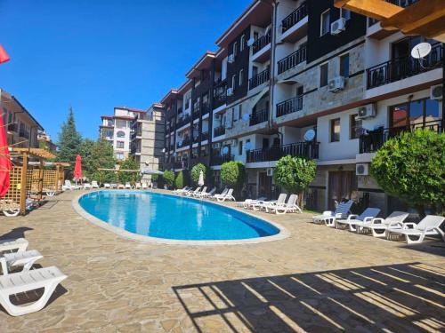 Πισίνα στο ή κοντά στο Апатаменти за гости Sunshine и Glory