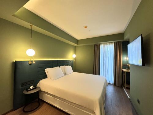 TV a/nebo společenská místnost v ubytování Design Hotel & Private Spa - Tbilisi Edition