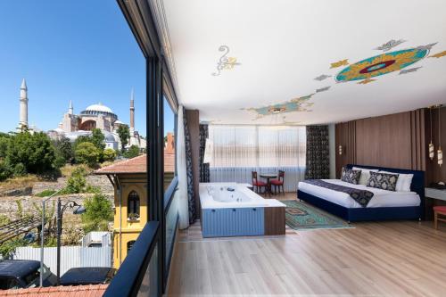 Queen Suite with Hagia Sophia View
