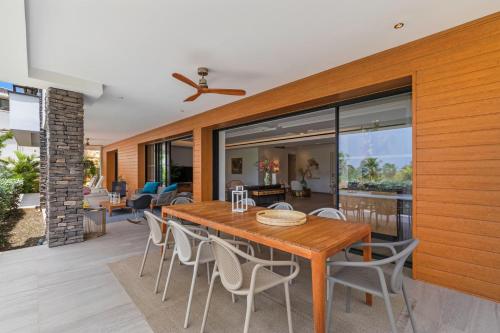 Fotografie z fotogalerie ubytování The Shore 2 luxury beach front condo v destinaci Willemstad