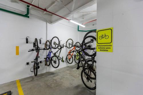 ขี่จักรยานที่ XOE Designer Studio หรือบริเวณรอบ ๆ