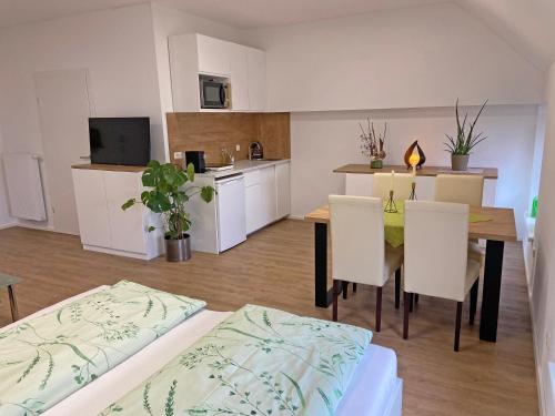 Ferien-Wohnung für 1-4 Pers in Seenähe