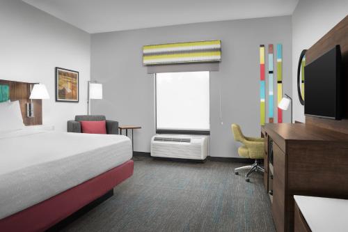 Postel nebo postele na pokoji v ubytování Hampton Inn Dandridge
