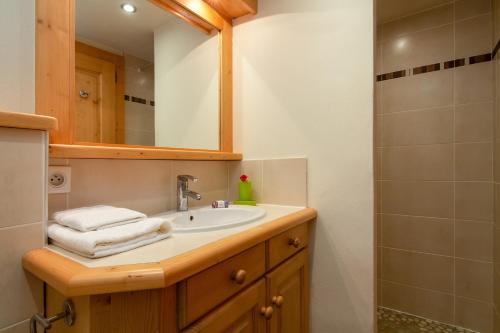 Apt Arsene1 Mont Blanc Views 3-min to Ski - Happy Rentals