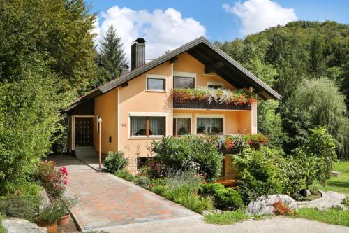 House Mavko Near Lake Cerknica - Happy Rentals