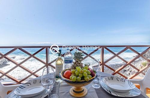 Oceanfront Neptuno Apt by Dream Homes Tenerife