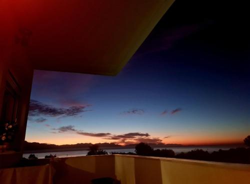 Blick auf den Sonnenuntergang/Sonnenaufgang von der Ferienwohnung aus oder aus der Nähe