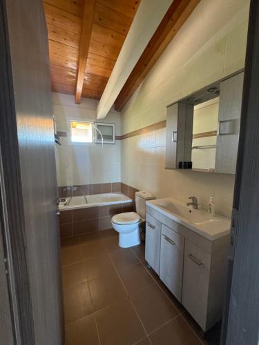 Gallery image of Endless Seaview Apartment A in Alykes