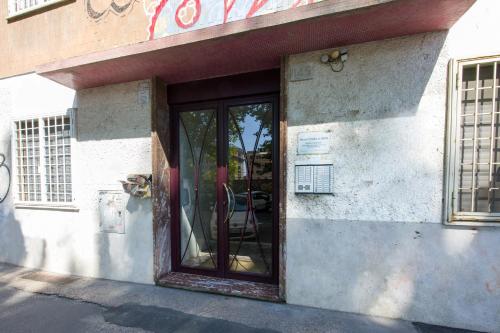Apartment Metro San Paolo -Air Conditioning-WIFI-TV55"- 9 minutes from the Colosseo