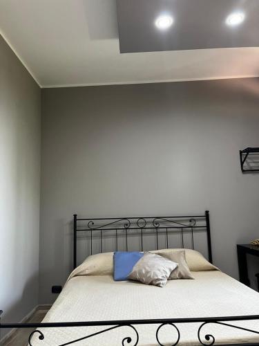 Postel nebo postele na pokoji v ubytování Stefano house