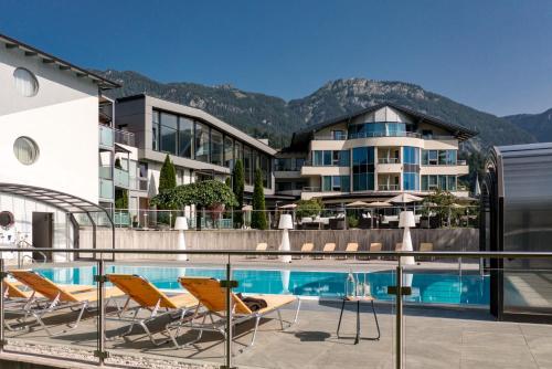 Ein allgemeiner Bergblick oder ein Berglick von des Hotels aus