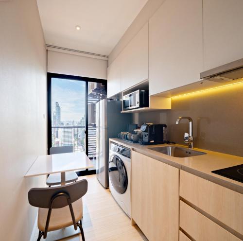 Dapur atau dapur kecil di Sindhorn Midtown Hotel Bangkok, Vignette Collection by IHG