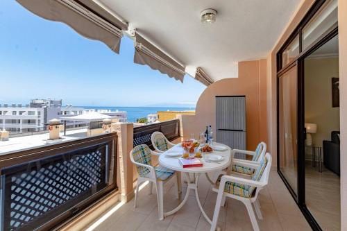 Beautiful Sunset Apt by Dream Homes Tenerife