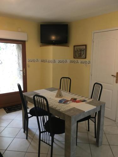 Épices au cœur du centre ville historique de Serignan