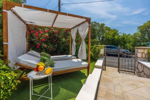 Apartments in Dramalj 42937