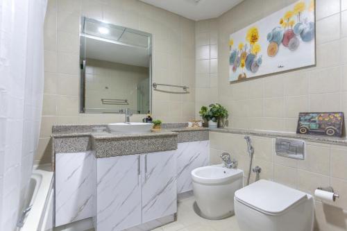Stunning 1 Bedroom Apartment in Dubai Marina photo 3