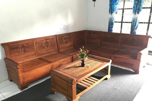 Posezení v ubytování Hotel O Homestay Banyumili Samigaluh