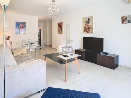 Beau 2 pièces proche Croisette avec air conditionné 211