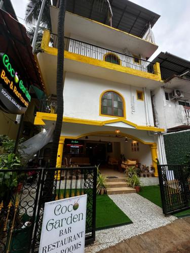 The building in which az apartmanhoteleket is located