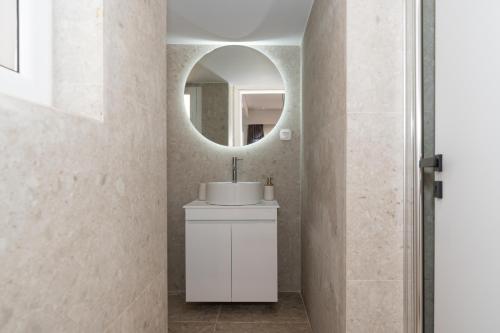 Stylish 1-Bedroom in the center, 4mins walk to Syntagma Square