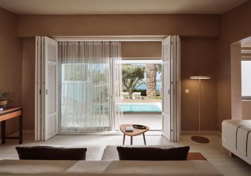 Eagles Palace - Small Luxury Hotels of the Worldの敷地内または近くにあるプール