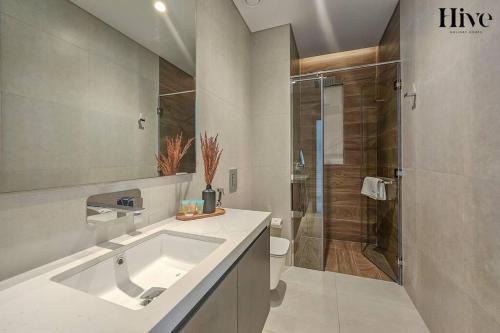 Kamar mandi di 7 By Aurora 109 Jebel Ali