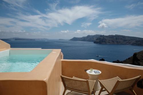 Annouso Villa with Hot Tub by Caldera Houses