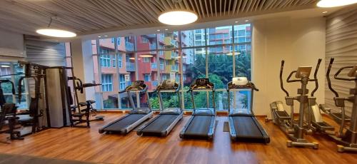 Fitness centrum a/nebo fitness zařízení v ubytování Good Stay 2BHK Pool apartment 10 mins from dabolim airport Goa 102