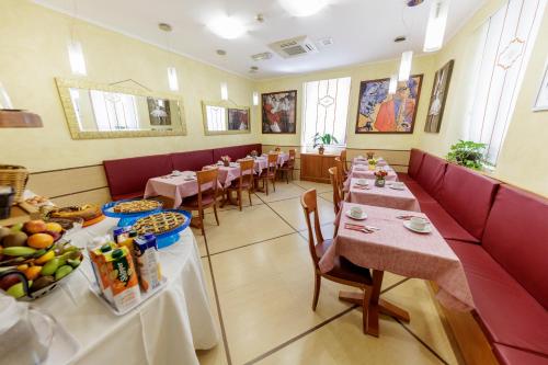 Mâncare la sau în apropiere de acest hotel