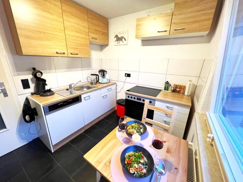 Kuchyň nebo kuchyňský kout v ubytování Nobelapartment zum Wohlfühlen