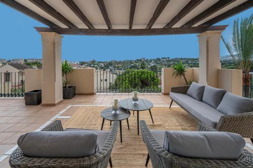 Nueva Andalucia Penthouse