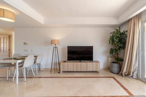 Nueva Andalucia Penthouse
