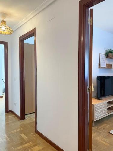 TV a/nebo společenská místnost v ubytování Casa RTPG Castrillón 11A02