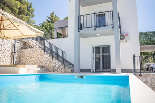 Afbeelding uit fotogalerij van Villa Lucija in Milna