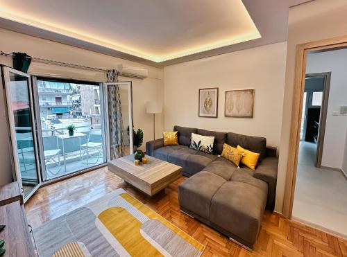 Acropolis Aria Apartment-Steps to Metro & Tram
