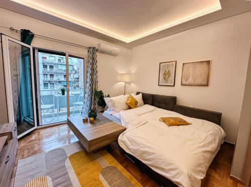 Acropolis Aria Apartment-Steps to Metro & Tram