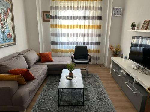 Kelly's Cozy Hideaway - Central Tirana