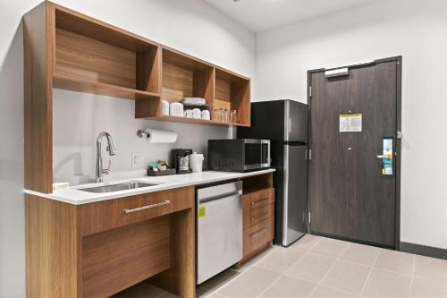 Home2 Suites By Hilton Phoenix Downtown Image