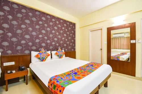 Photo de la galerie de l'établissement FabHotel Prime Yash Residency - Nr Lonavala Railway Station, à Lonavala
