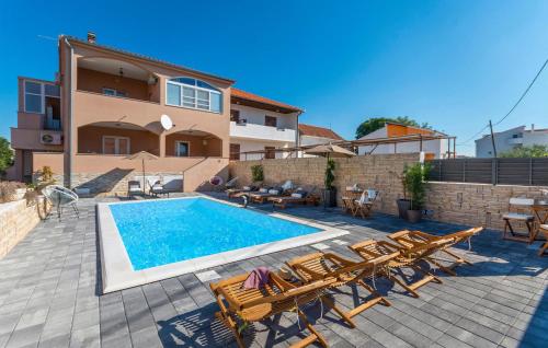 Amazing Apartment In Biograd Na Moru